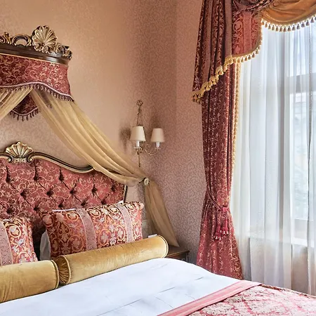 Otel Bristol