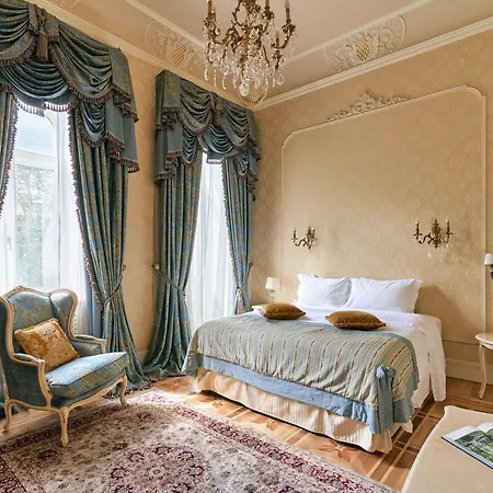 布里斯托尔酒店 5*