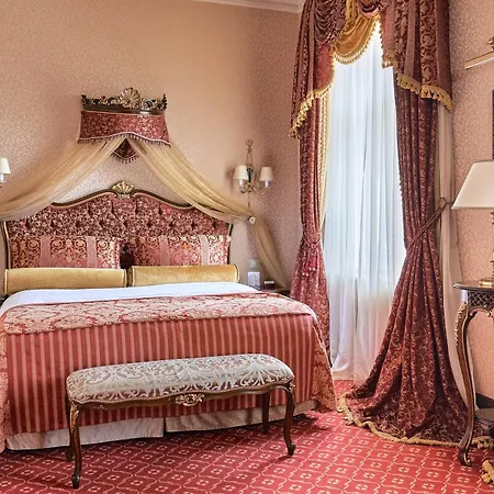 Otel Bristol
