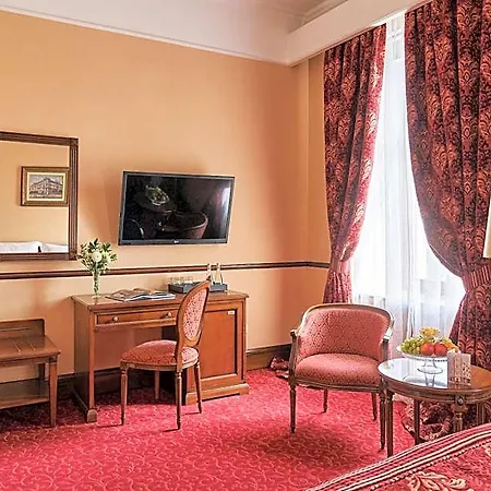 Hotel Bristol