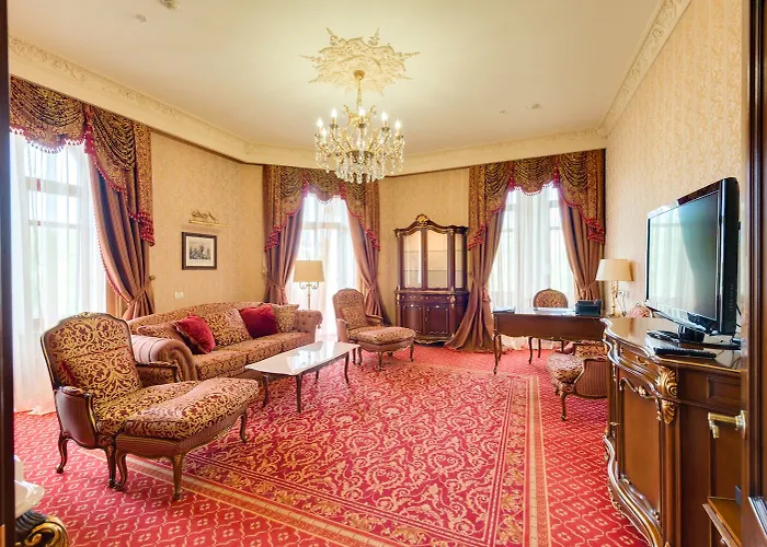 Bristol Szálloda 5*